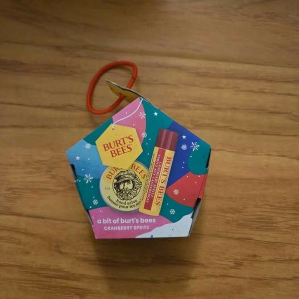 BURTS BEES Burt's Bees Holida A Bit Of Burt's cranberry Spritz (set of 2 boxes)